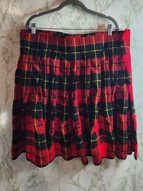 THRIFTY-KILT Red/Black Kilt